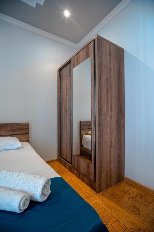 Hotel Porto Franco Batumi Esterno foto