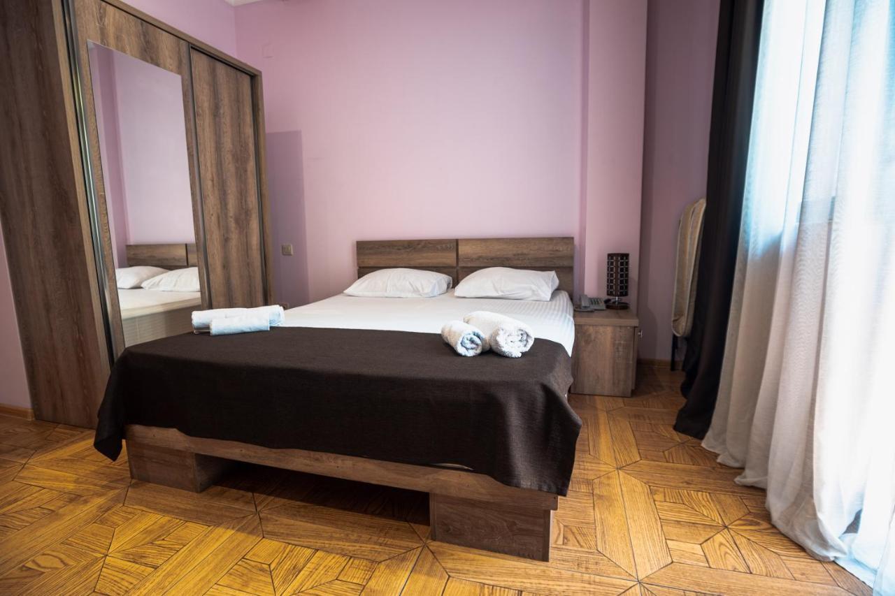Hotel Porto Franco Batumi Esterno foto