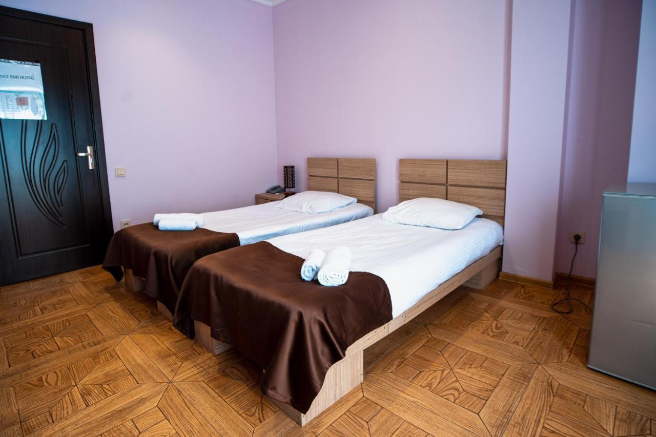 Hotel Porto Franco Batumi Esterno foto